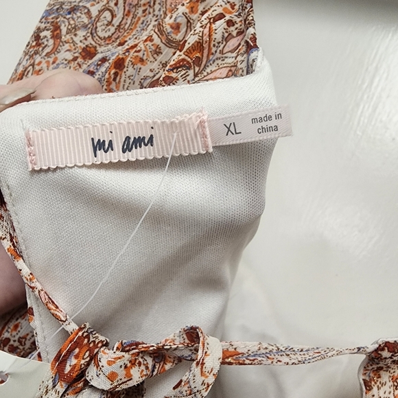 NWT Francesca's Paisley Flair Sleeve Romper - Picture 5 of 5